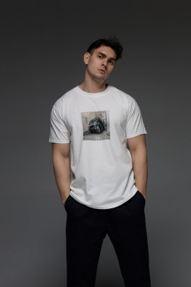 Футболка Aspirine чоловіча біла  "Art is truth"