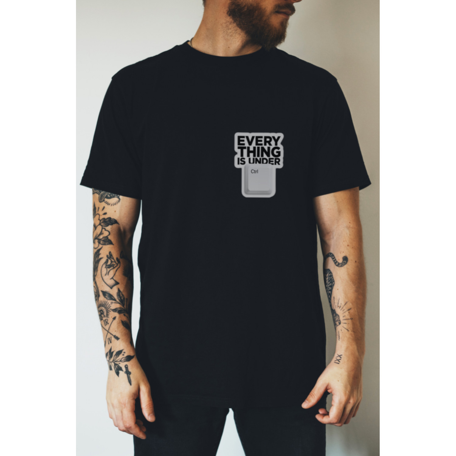 Футболка чорна чоловіча Ctrl+ "Every thing is under ctrl"